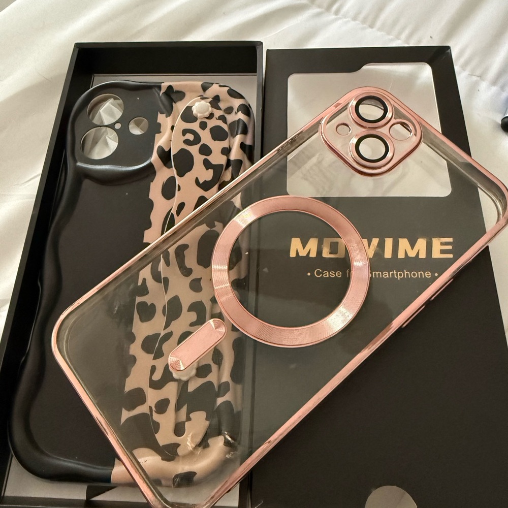 2 BN Iphone 14 Plus Rose Gold and Black w/leopard Print - Picture 1 of 8